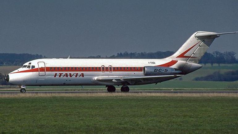 Tiren Denizi'ne gömülen sır: Katliam mı, kaza mı? 'Kaddafi yerine yolcu uçağı vurdular' 1 Tiren Denizi'ne gömülen sır: Katliam mı, kaza mı? 'Kaddafi yerine yolcu uçağı vurdular'