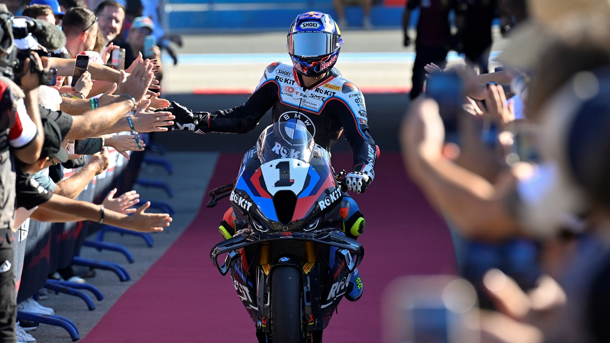 Toprak Razgatlıoğlu, İspanya’daki ilk yarışta ikinci oldu