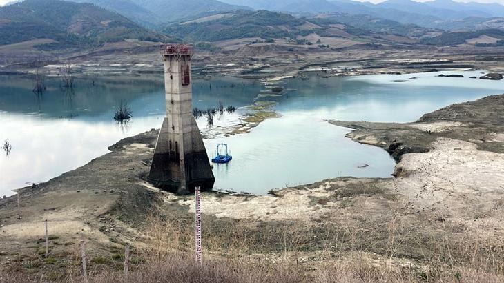 Trakya’da barajlar kuruyor, belediyeler su kuyuları açıyor