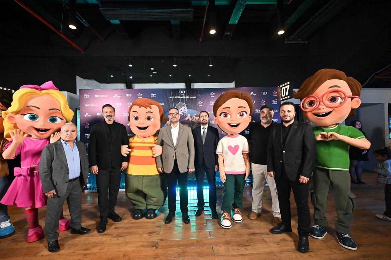 TRT ortak yapımı "Pırıl: Saklı Robotlar" filminin galası gerçekleştirildi 4 TRT ortak yapımı "Pırıl: Saklı Robotlar" filminin galası gerçekleştirildi
