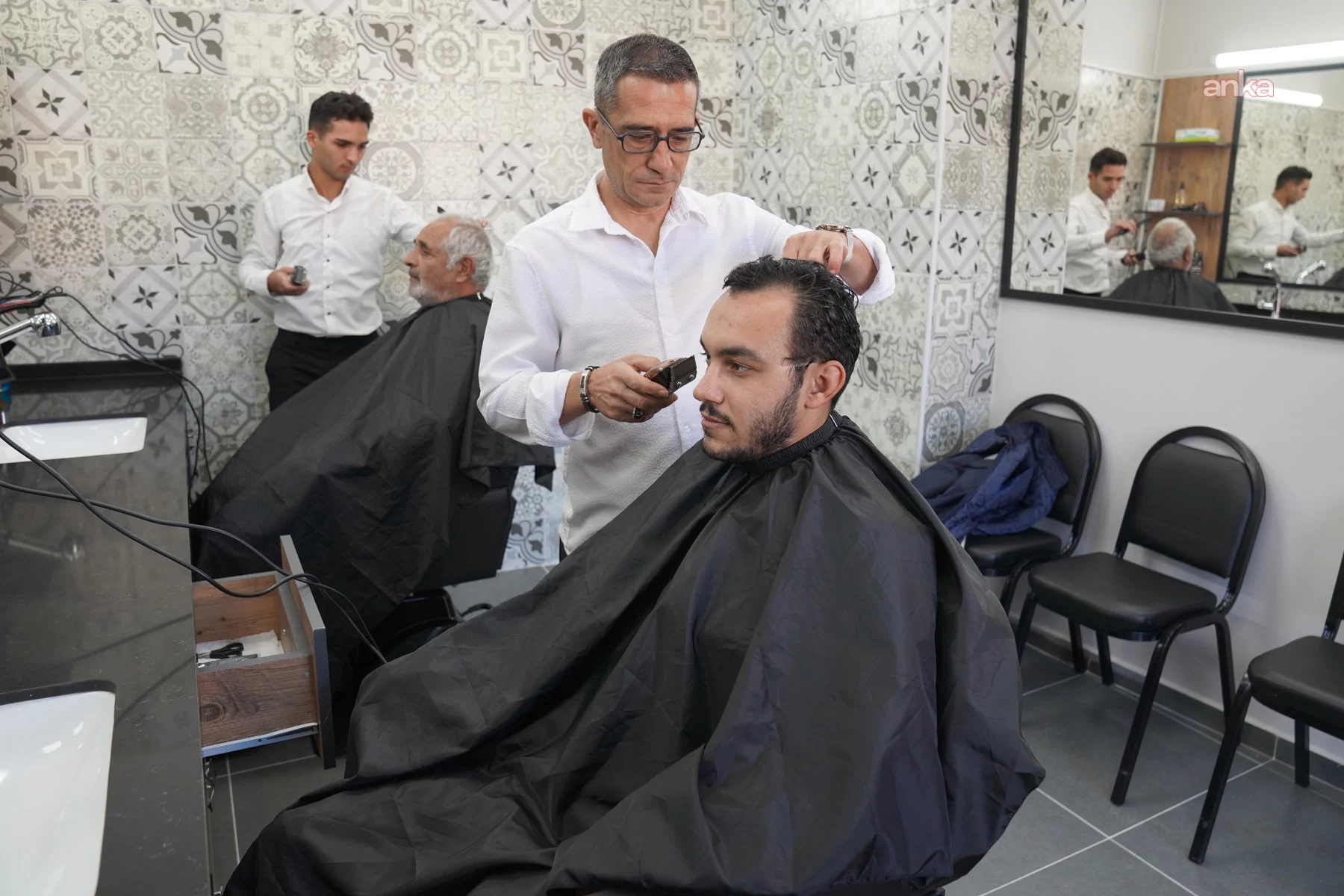 Türkiye'de ilk: Kent Berberi açıldı! Tıraşlar ücretsiz