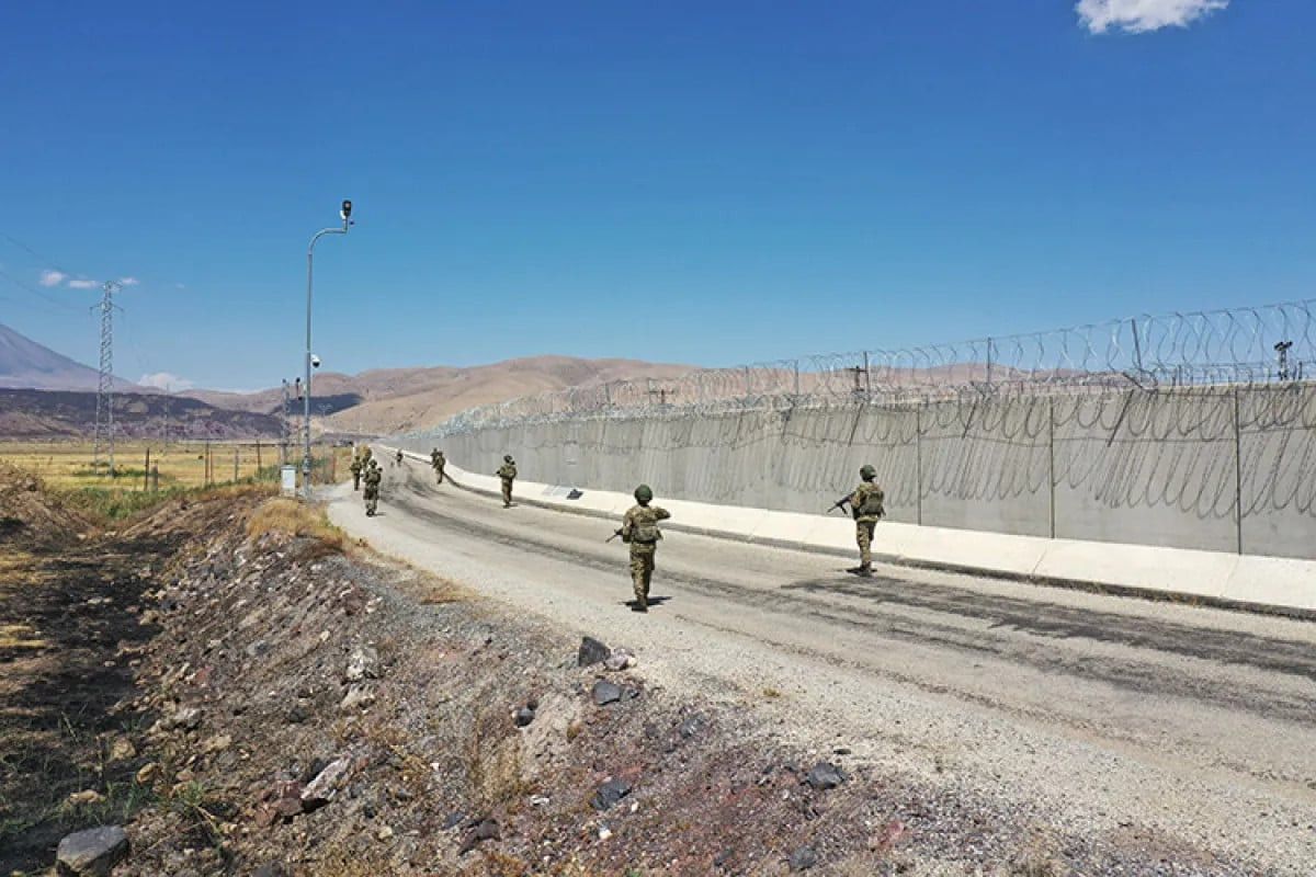 Türkiye'nin kara sınırlarının yüzde 44'üne güvenlik duvarı örüldü
