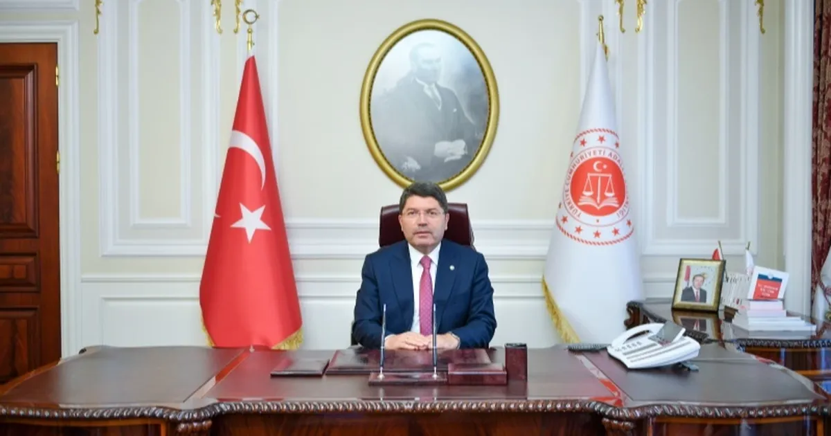 Yargıya Taze Kan: Adalet Bakanı Tunç, 1000 Hâkim ve Savcı Yardımcısı Alımı Müjdesini Duyurdu!