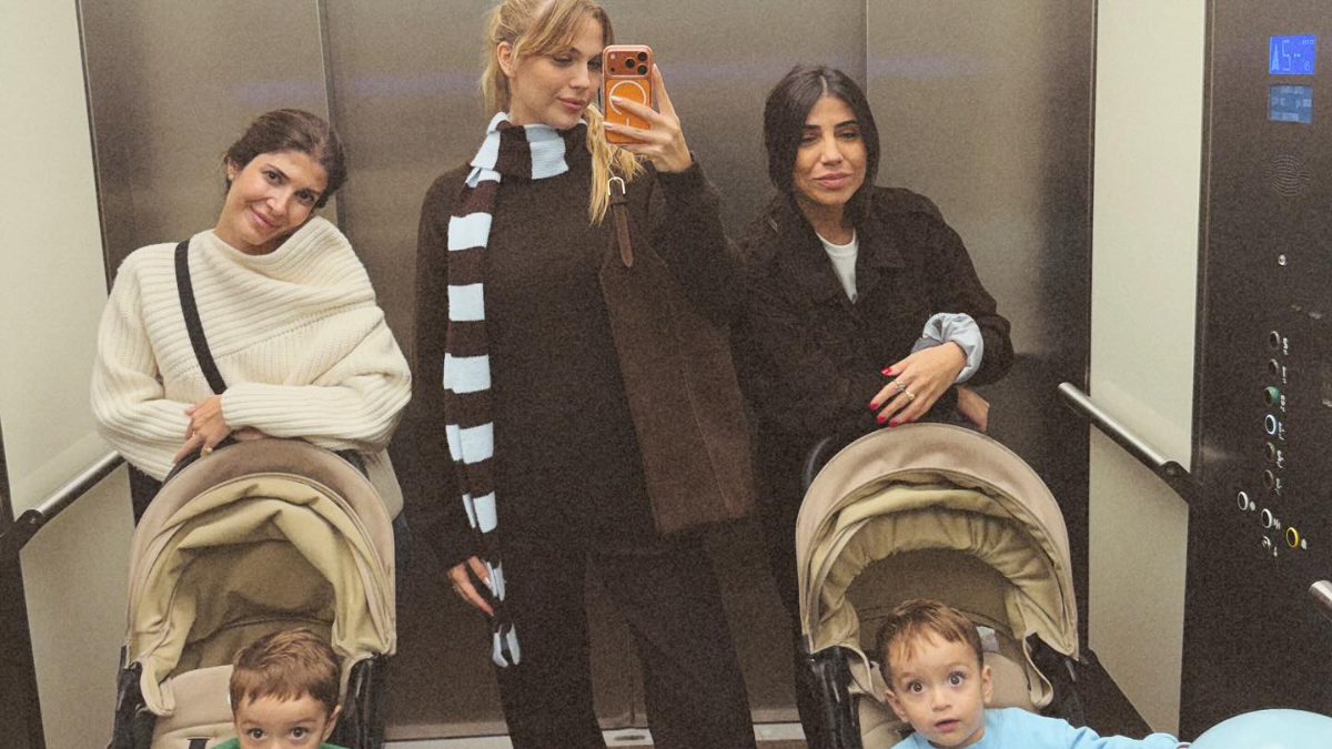 Yasemin Şefkatli, İkizleriyle Muhteşem Pozunu Paylaştı ve Kayınvalidesi Derya Tuna’dan Yorum Aldı