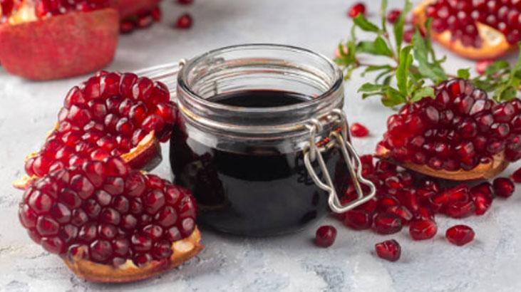 Yılın Her Döneminde Tüketilebilecek Nar Pestili Tarifi 3 Yılın Her Döneminde Tüketilebilecek Nar Pestili Tarifi