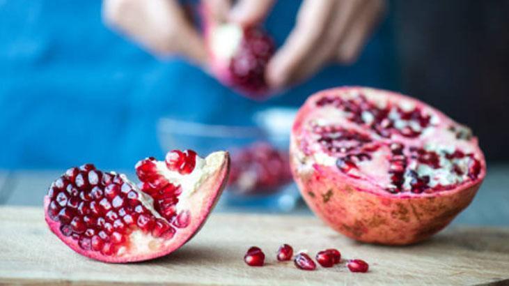 Yılın Her Döneminde Tüketilebilecek Nar Pestili Tarifi 6 Yılın Her Döneminde Tüketilebilecek Nar Pestili Tarifi