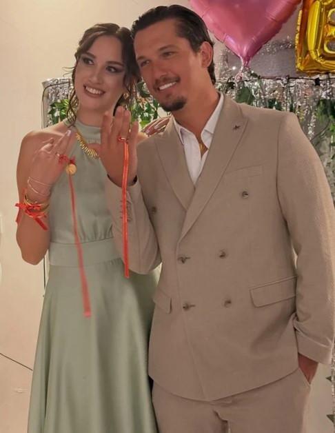 Yıllarca kanserle mücadele etmişti: Boğaç Aksoy'dan müjdeli nişan haberi! 4 Yıllarca kanserle mücadele etmişti: Boğaç Aksoy'dan müjdeli nişan haberi!