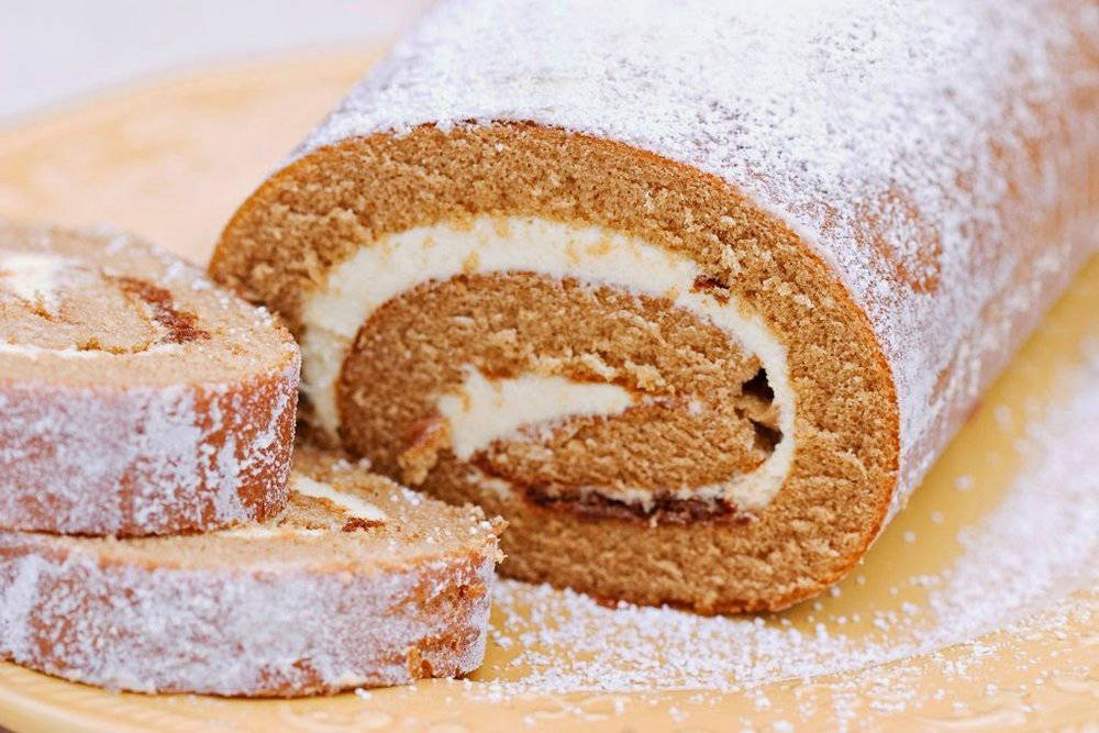 Yumuşacık dokusu ve mis gibi kokusuyla mest eden lezzet: Elmalı rulo kek tarifi