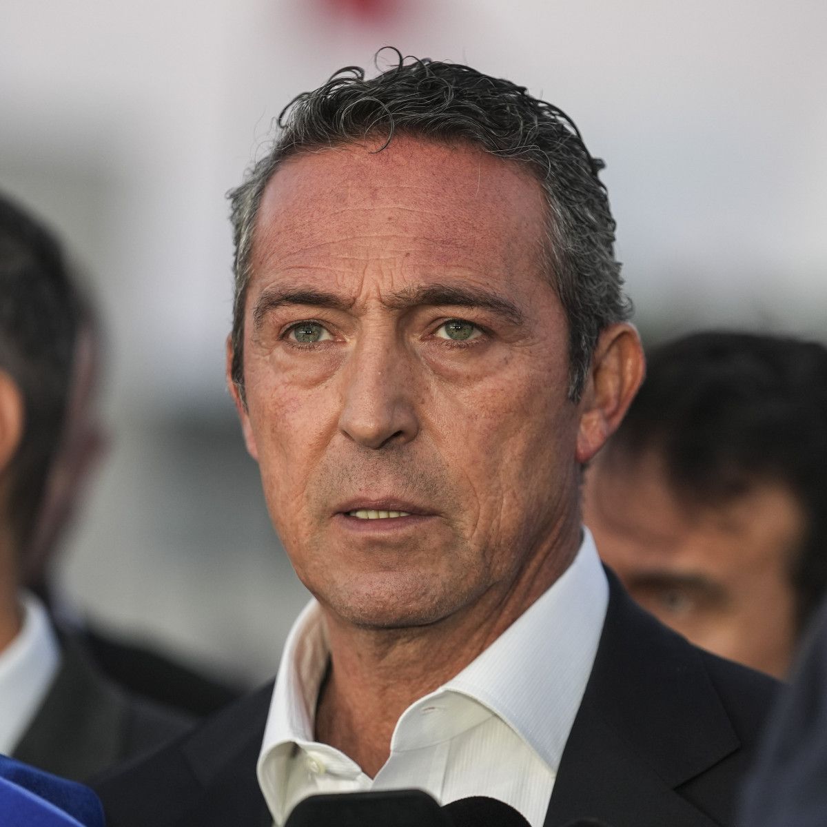 Yüzde 4.8'i satılmıştı: Fenerbahçe hisselerini kimin aldığı belli oldu 1 Yüzde 4.8'i satılmıştı: Fenerbahçe hisselerini kimin aldığı belli oldu