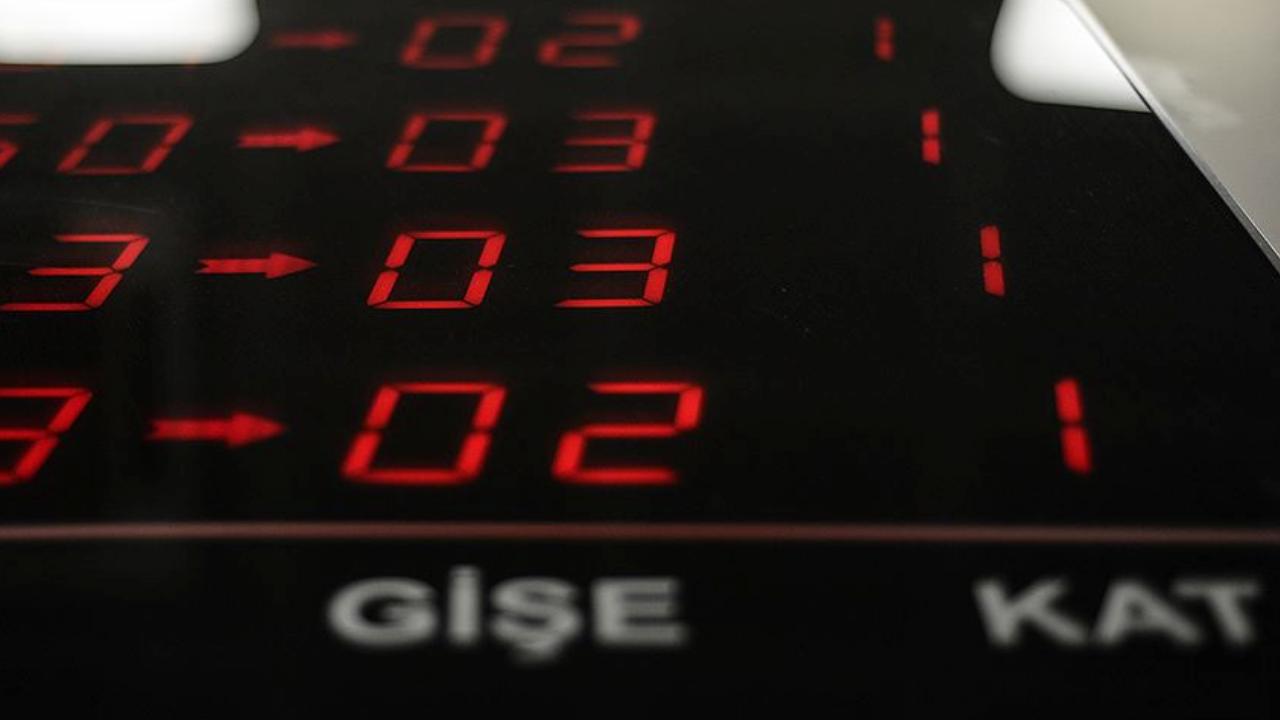 10 Kasım (yarın) bankalar ve borsalar açık mı?