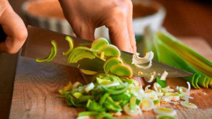 15 dakikada lokum gibi pırasa! Hazırlaması hiç bu kadar kolay olmamıştı 6 15 dakikada lokum gibi pırasa! Hazırlaması hiç bu kadar kolay olmamıştı