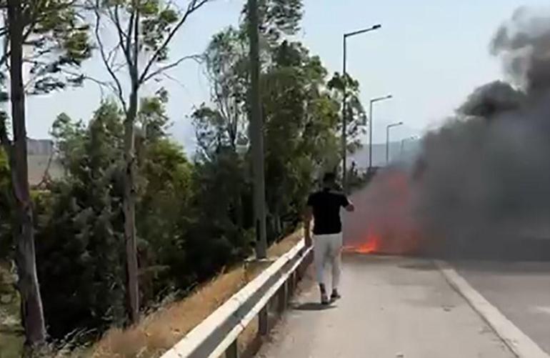 18 milyonluk Porsche alev aldı! Canını zor kurtardı 1 18 milyonluk Porsche alev aldı! Canını zor kurtardı