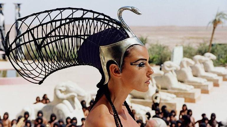 20 yıllık takip profesörleri bile yanılttı! Kleopatra'nın kayıp mezarı batık limanda mı? 1 20 yıllık takip profesörleri bile yanılttı! Kleopatra'nın kayıp mezarı batık limanda mı?