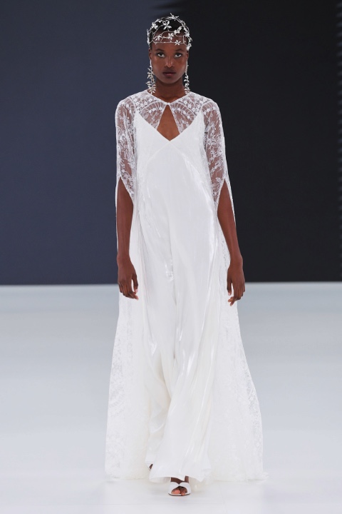 2026 Baharında Sıkça Göreceğimiz O Gelinlik Trendi: Dantelin Modern Dönüşü