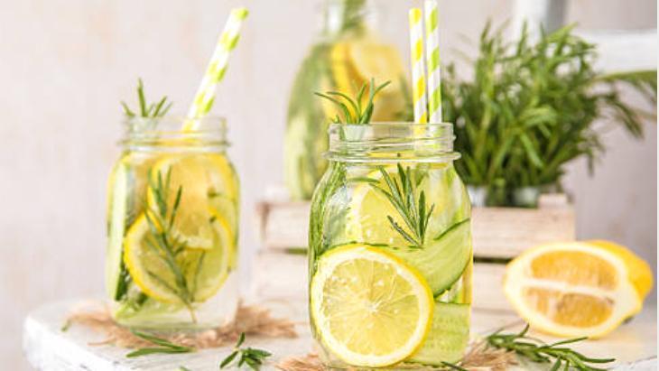 3 günde ödem bırakmıyor! 2 saat bekleyince içime hazır: Ay şeklinde doğrayıp atın 8 3 günde ödem bırakmıyor! 2 saat bekleyince içime hazır: Ay şeklinde doğrayıp atın