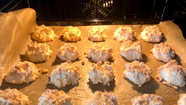 3 malzeme ve 20 dakika! Unsuz leziz kurabiye için çayı koyun: İçi yumuşak dışı kıtır 4 3 malzeme ve 20 dakika! Unsuz leziz kurabiye için çayı koyun: İçi yumuşak dışı kıtır