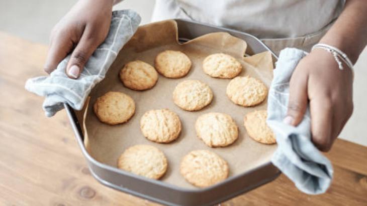 3 malzeme ve 20 dakika! Unsuz leziz kurabiye için çayı koyun: İçi yumuşak dışı kıtır 5 3 malzeme ve 20 dakika! Unsuz leziz kurabiye için çayı koyun: İçi yumuşak dışı kıtır