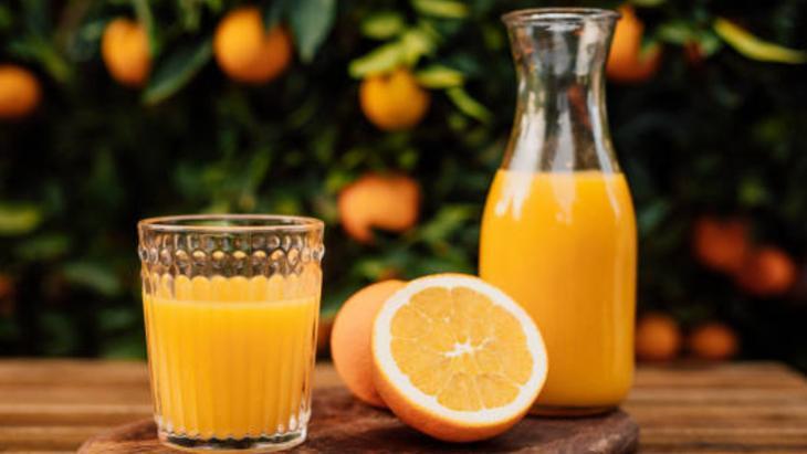 3 portakaldan 5 litre su çıkıyor! Sadece 2 yemek kaşığı ekleyin: Dondurup kabuklu çekin 4 3 portakaldan 5 litre su çıkıyor! Sadece 2 yemek kaşığı ekleyin: Dondurup kabuklu çekin