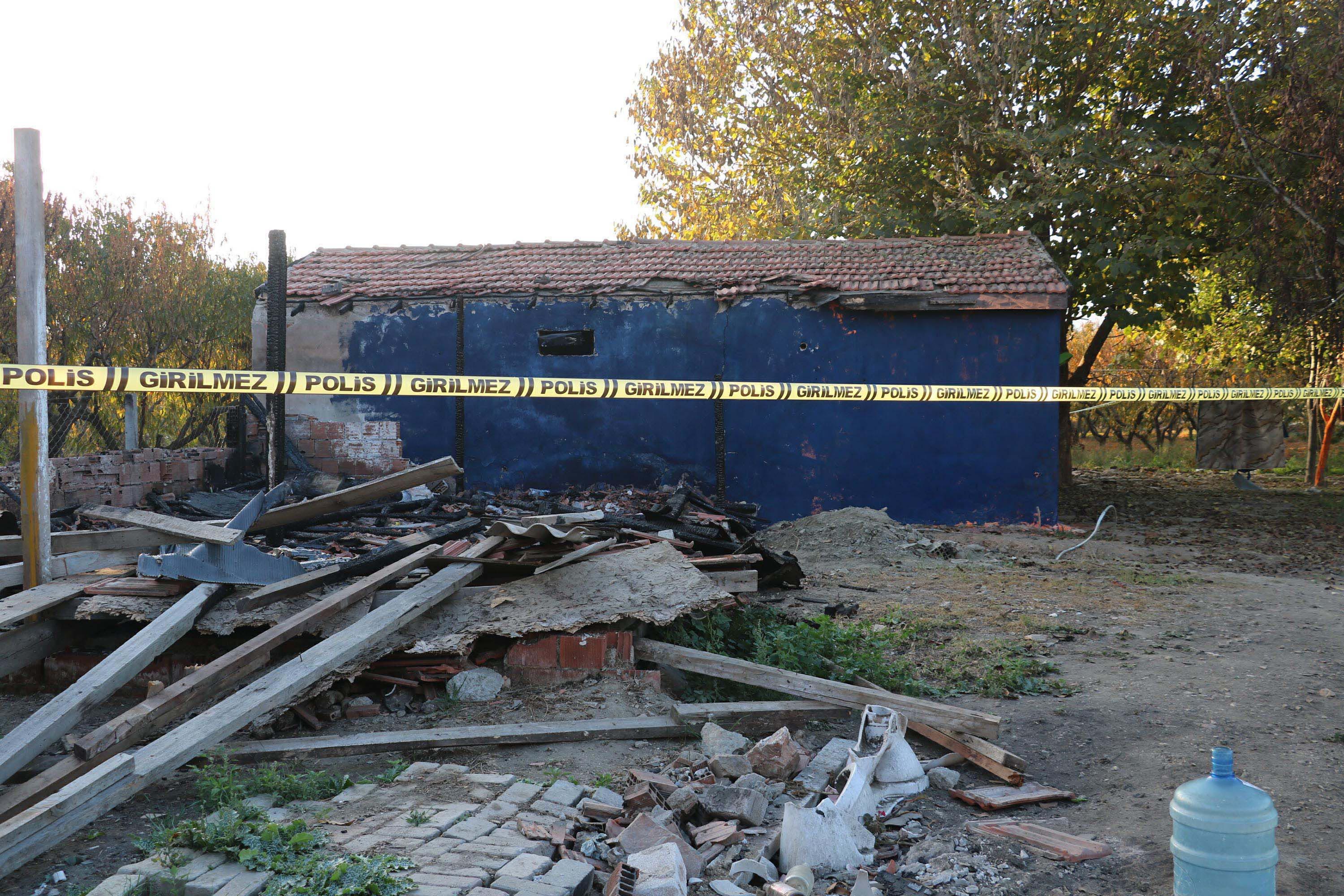 5 Çocuğun Yaşamını Kayıp Veren Annenin Yangın Mücadelesi: Mahkeme Süreci Başladı! 1 5 Çocuğun Yaşamını Kayıp Veren Annenin Yangın Mücadelesi: Mahkeme Süreci Başladı!