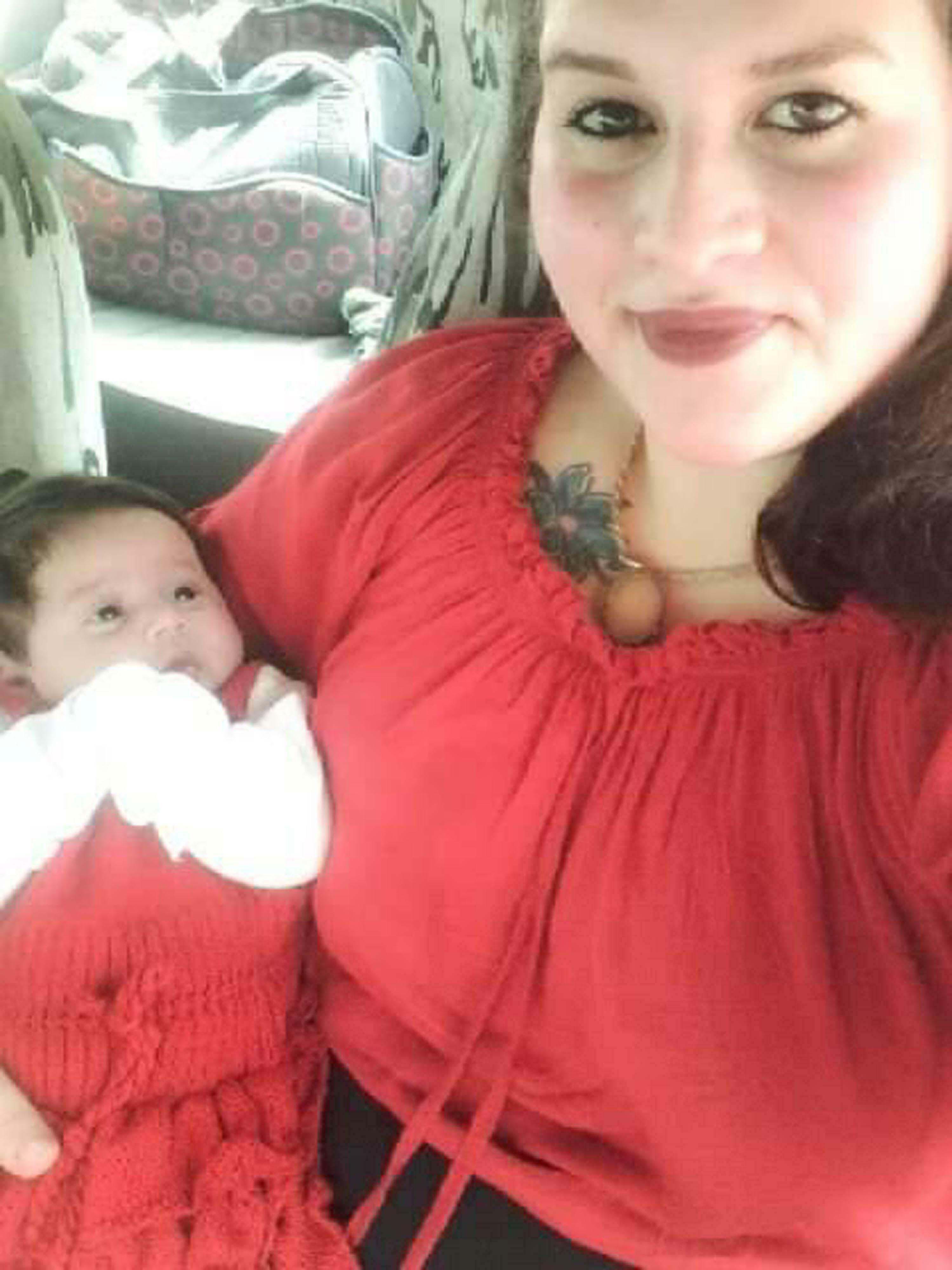 5 Çocuğun Yaşamını Kayıp Veren Annenin Yangın Mücadelesi: Mahkeme Süreci Başladı! 2 5 Çocuğun Yaşamını Kayıp Veren Annenin Yangın Mücadelesi: Mahkeme Süreci Başladı!