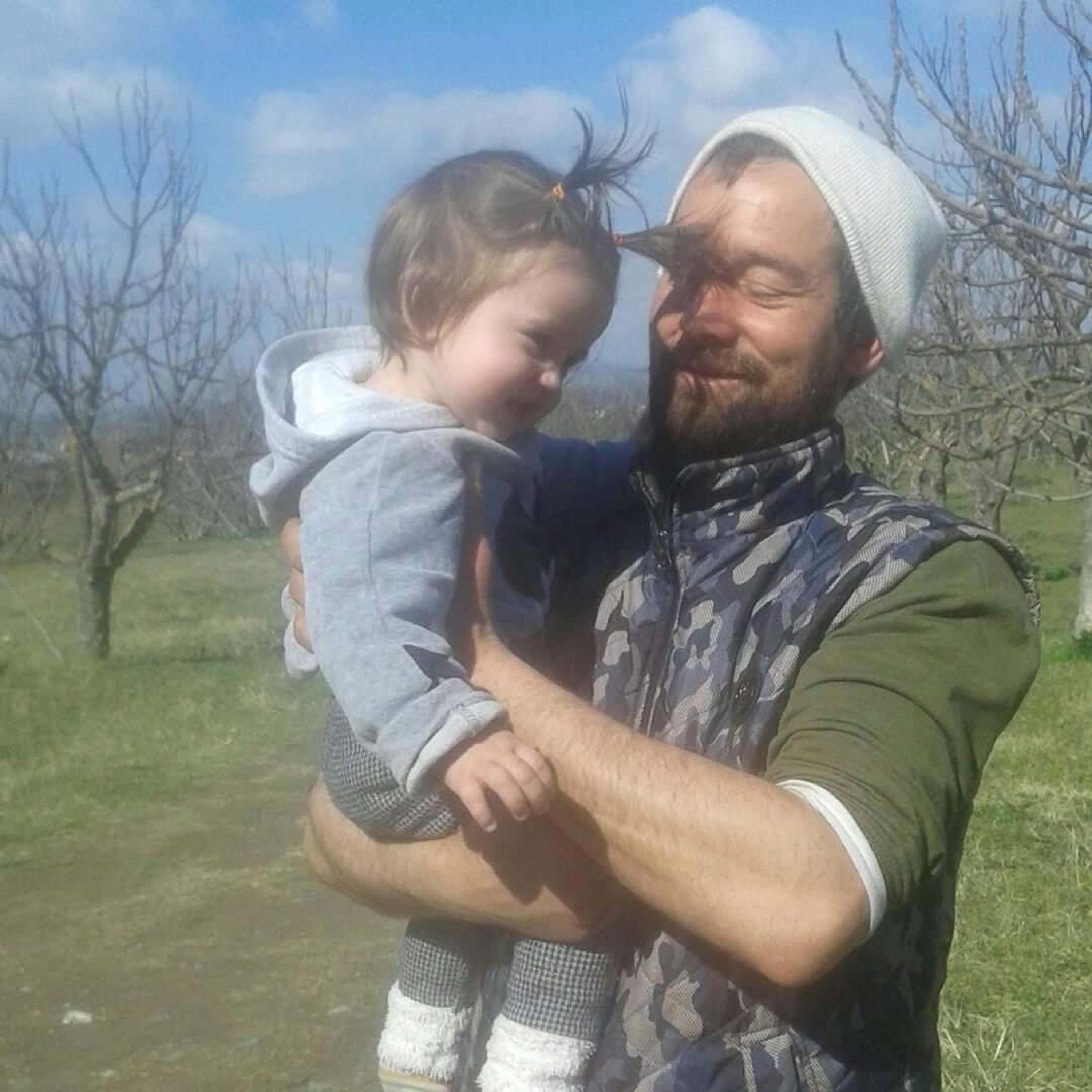 5 Çocuğun Yaşamını Kayıp Veren Annenin Yangın Mücadelesi: Mahkeme Süreci Başladı! 5 5 Çocuğun Yaşamını Kayıp Veren Annenin Yangın Mücadelesi: Mahkeme Süreci Başladı!