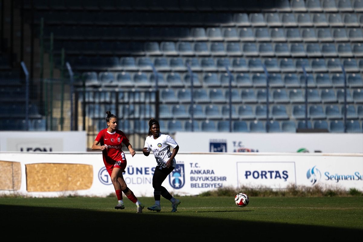 ABB FOMGET - Yüksekovaspor Maçında Gol Olmadı: Futbolseverlerin Beklentileri Boşa Gitti