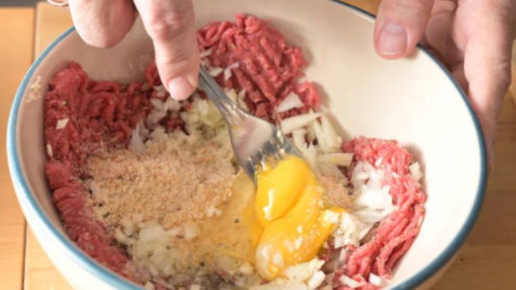 ABD’de viral olan Türk köftesi! Tavuk kıymasından yapın: Sırrı 74 derecede 11 ABD’de viral olan Türk köftesi! Tavuk kıymasından yapın: Sırrı 74 derecede