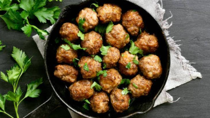 ABD’de viral olan Türk köftesi! Tavuk kıymasından yapın: Sırrı 74 derecede 16 ABD’de viral olan Türk köftesi! Tavuk kıymasından yapın: Sırrı 74 derecede