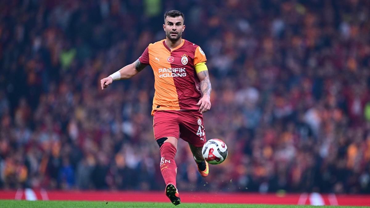 Abdülkerim Bardakcı, Galatasaray ile 100. Maçını Oynadı!