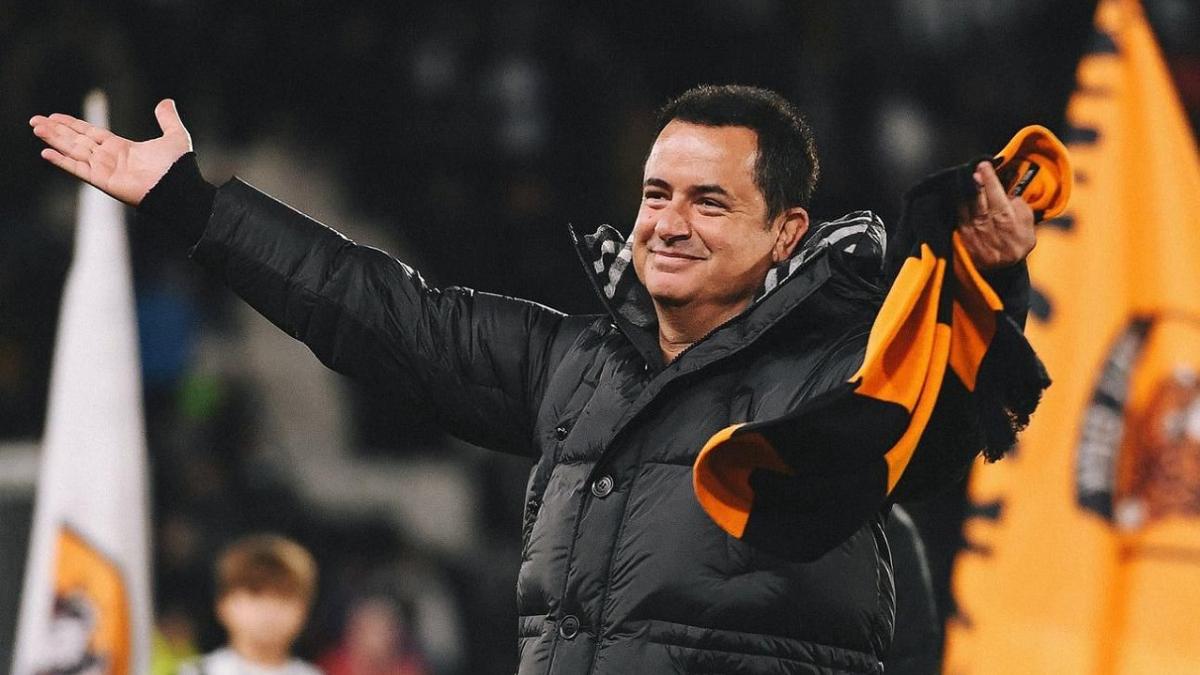 Acun Ilıcalı’nın Takımlarından Tarihi Çifte Zafer!