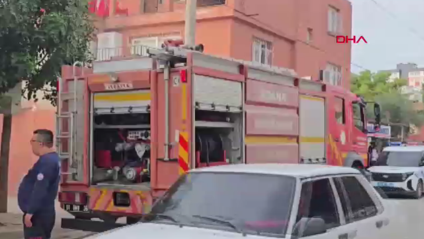Adana'da Korkunç Ev Yangını: 2 Kişi Yaralandı 1 Adana'da Korkunç Ev Yangını: 2 Kişi Yaralandı