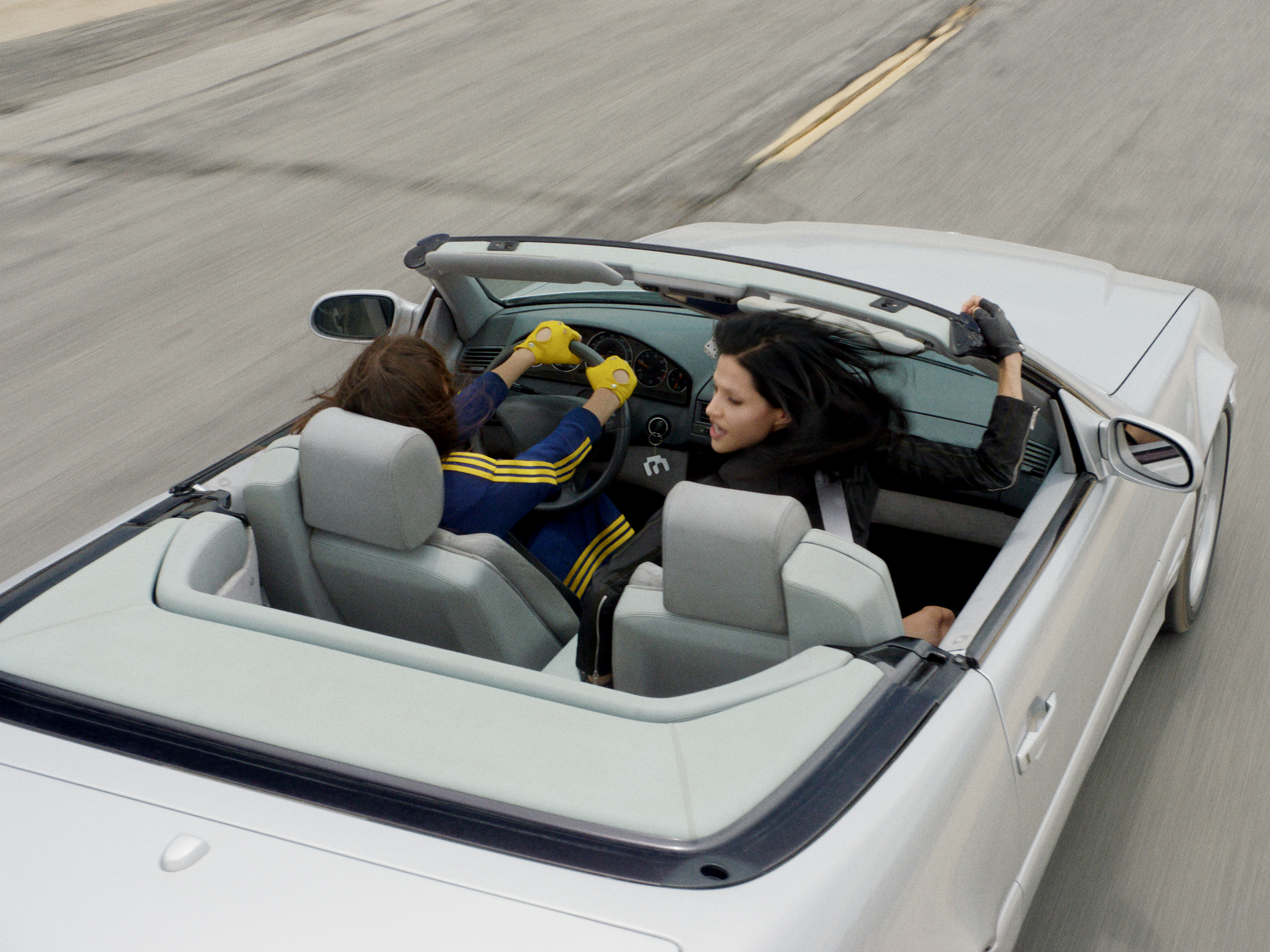 Adidas Originals x Miaou: Feminen Gücün ve Vintage Motorsporlarının Yeni Yorumu 1 Adidas Originals x Miaou: Feminen Gücün ve Vintage Motorsporlarının Yeni Yorumu