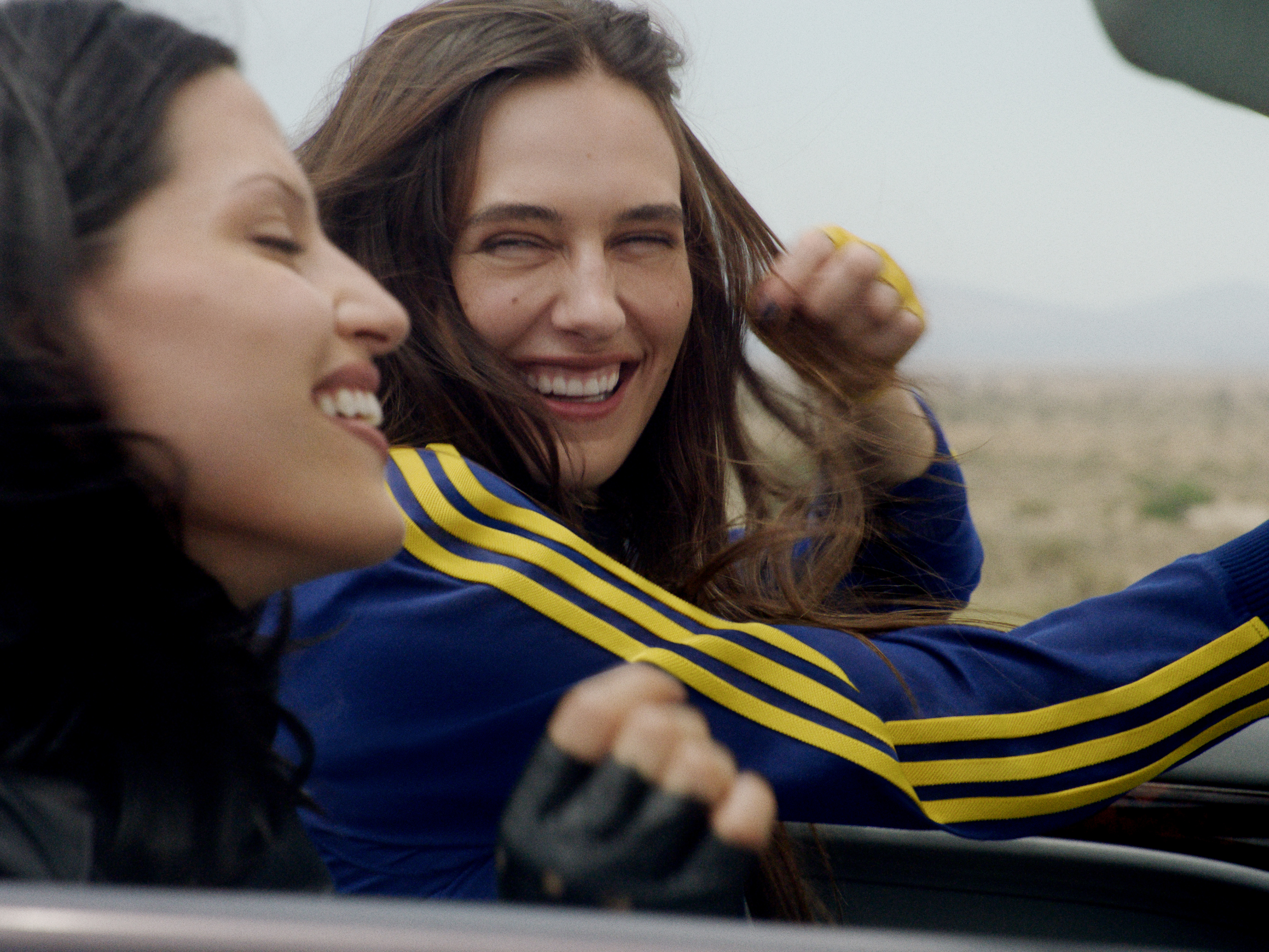 Adidas Originals x Miaou: Feminen Gücün ve Vintage Motorsporlarının Yeni Yorumu 2 Adidas Originals x Miaou: Feminen Gücün ve Vintage Motorsporlarının Yeni Yorumu
