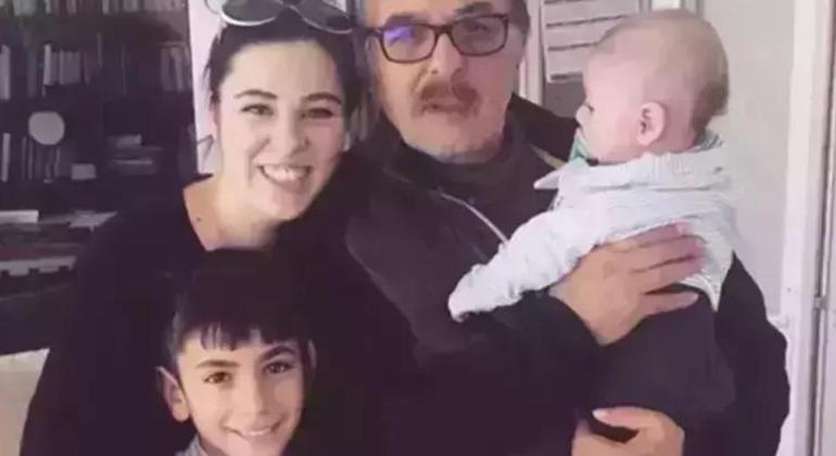 Aile albümünden paylaştı! Tuğçe Tayfur'dan nostaljik fotoğraf 1 Aile albümünden paylaştı! Tuğçe Tayfur'dan nostaljik fotoğraf