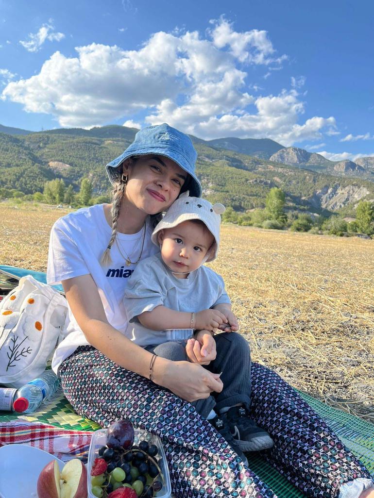 Ailesi döner diye bekledi, 4 yıldır köyde yaşıyor! 'Artık burada yiyecek ekmeğimiz yok' 2 Ailesi döner diye bekledi, 4 yıldır köyde yaşıyor! 'Artık burada yiyecek ekmeğimiz yok'