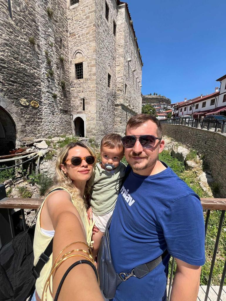 Ailesi döner diye bekledi, 4 yıldır köyde yaşıyor! 'Artık burada yiyecek ekmeğimiz yok' 3 Ailesi döner diye bekledi, 4 yıldır köyde yaşıyor! 'Artık burada yiyecek ekmeğimiz yok'