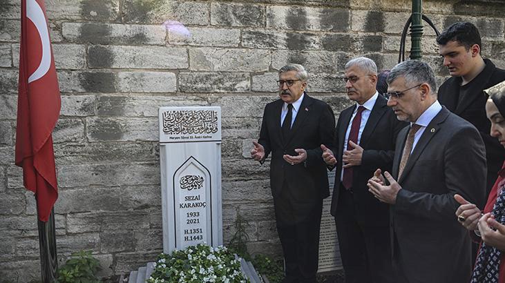AK Parti Kültür ve Sanat Politikaları Başkanlığı’ndan Karakoç ile Varank’ın kabirlerine ziyaret