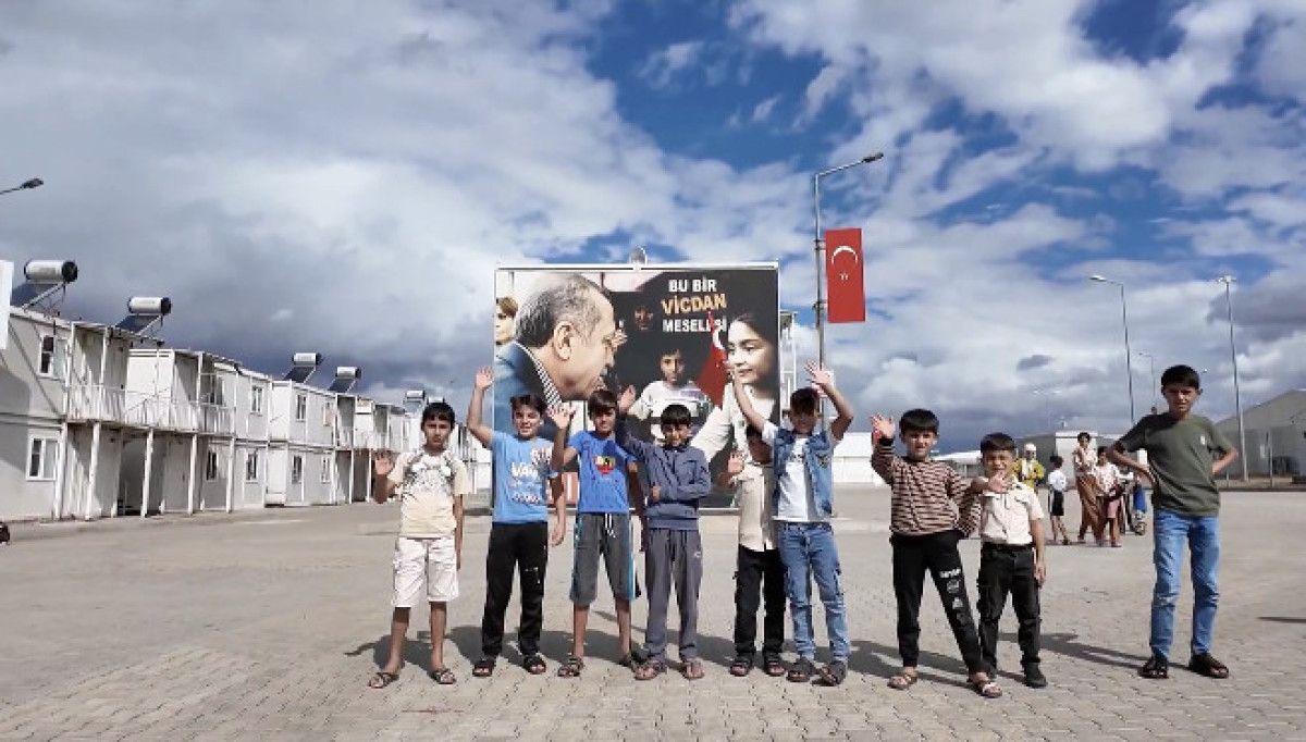 Ali Yerlikaya'nın Açıklaması: Esad Sonrası 550 Bin Suriyeli Ülkesine Döndü 1 Ali Yerlikaya'nın Açıklaması: Esad Sonrası 550 Bin Suriyeli Ülkesine Döndü