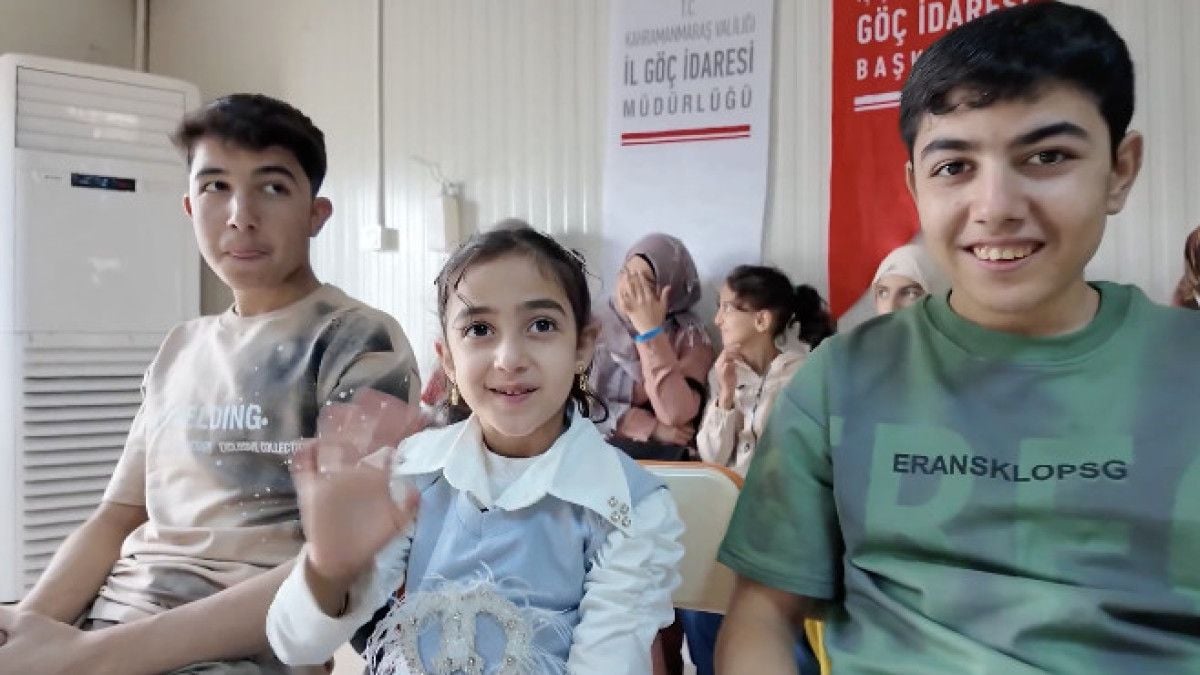 Ali Yerlikaya'nın Açıklaması: Esad Sonrası 550 Bin Suriyeli Ülkesine Döndü 2 Ali Yerlikaya'nın Açıklaması: Esad Sonrası 550 Bin Suriyeli Ülkesine Döndü