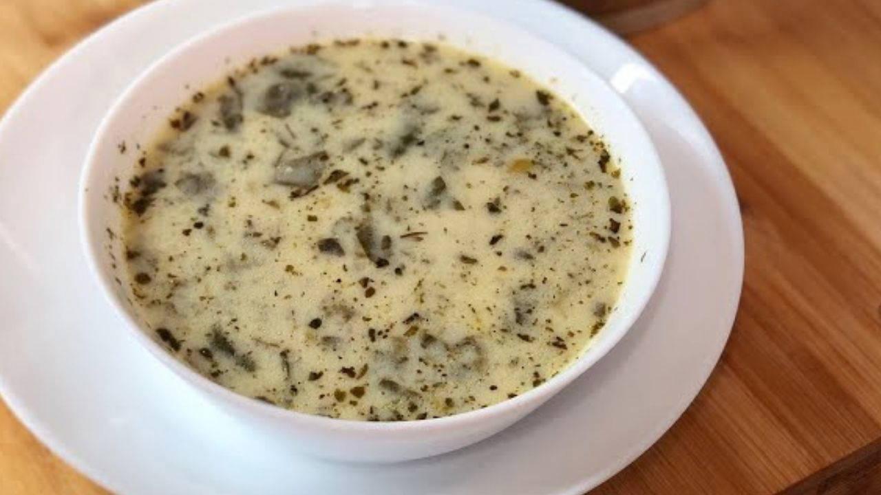 Alternatif bir çorba lezzeti: Ispanaklı yoğurt çorbası tanımı