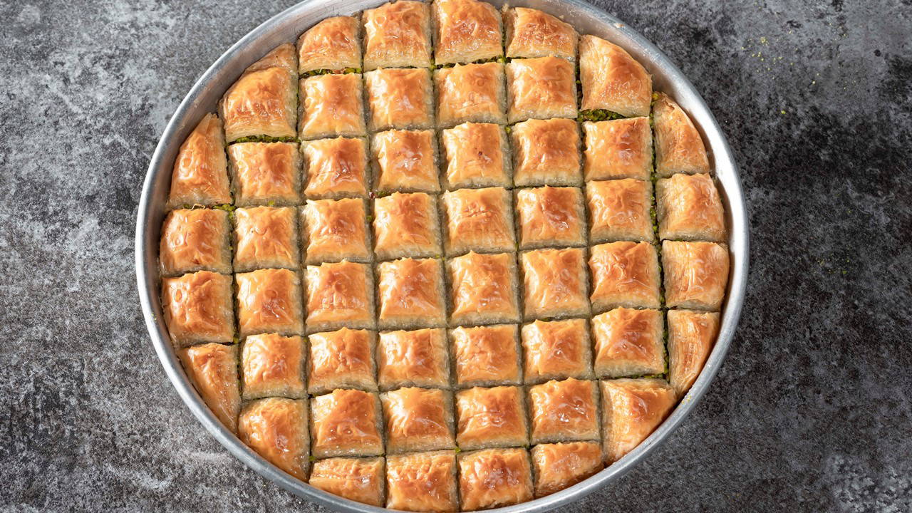 Altın sarısı çıtır lezzet: MasterChef baklava tanımı 1 Altın sarısı çıtır lezzet: MasterChef baklava tanımı