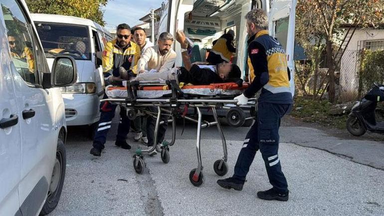 Amca çocuklarının kavgası kanlı bitti! Bıçak, taş, sopa ve silahlar… 1 Amca çocuklarının kavgası kanlı bitti! Bıçak, taş, sopa ve silahlar…