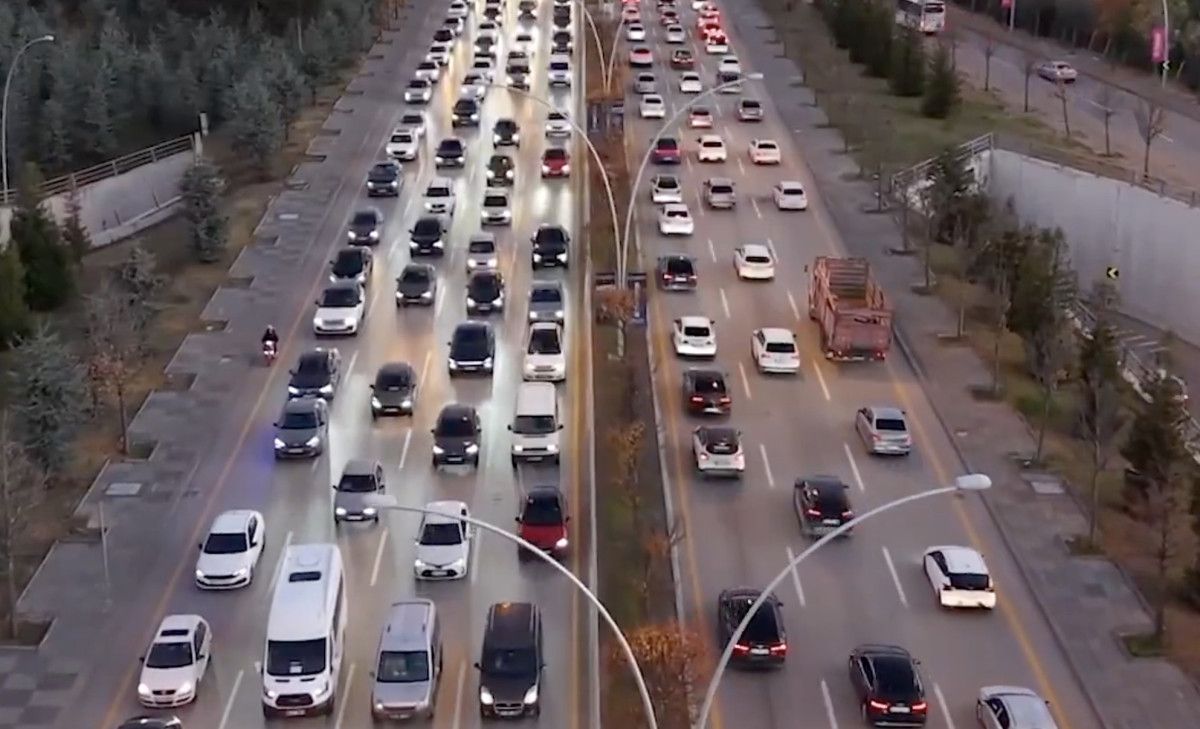 Ankara'da Artan Trafik Sorunu: Çileye Dönüşüyor ve Her Geçen Gün Daha da Katlanıyor