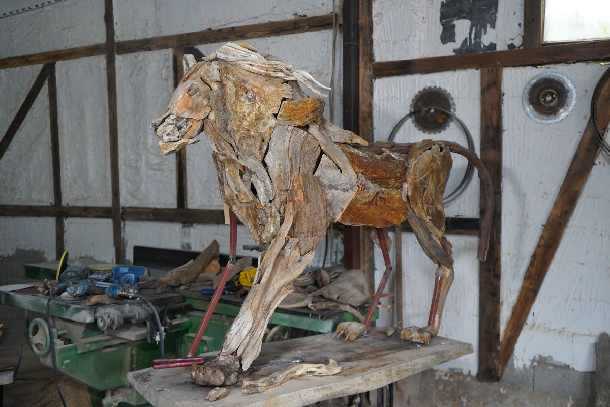 Antalya'da Kaçan Hayvanat Bahçesi Hayvanı Zeus'un Heykeli Yapıldı