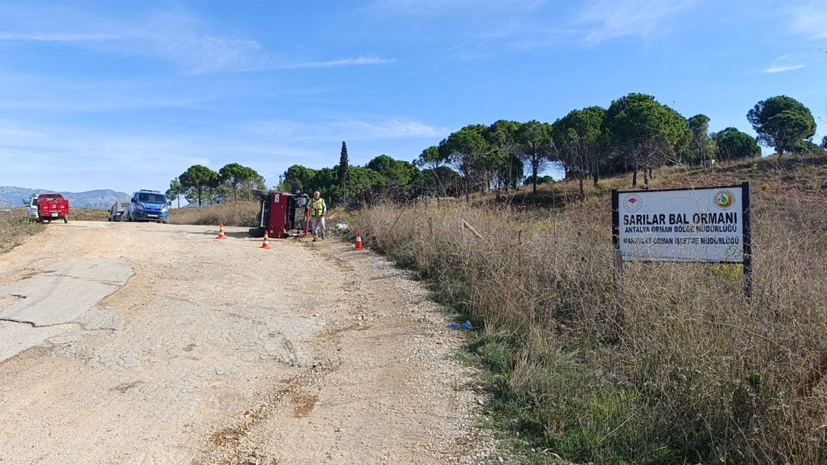 Antalya'da Safari Araçlarının Çarpışması Sonucu 11 Kişi Yaralandı