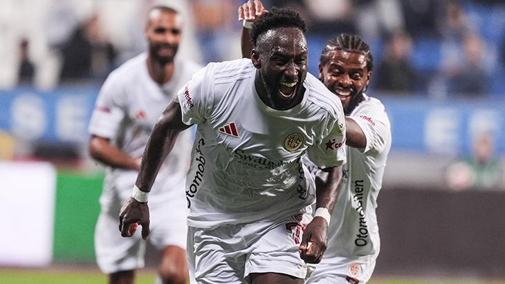 Antalyaspor, İstanbul’da tek golle kazandı!
