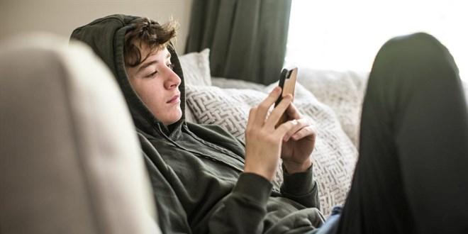 Ara Tatildeki Sessiz Tehlike: Sosyal Medya Yorgunluğuna Dikkat!