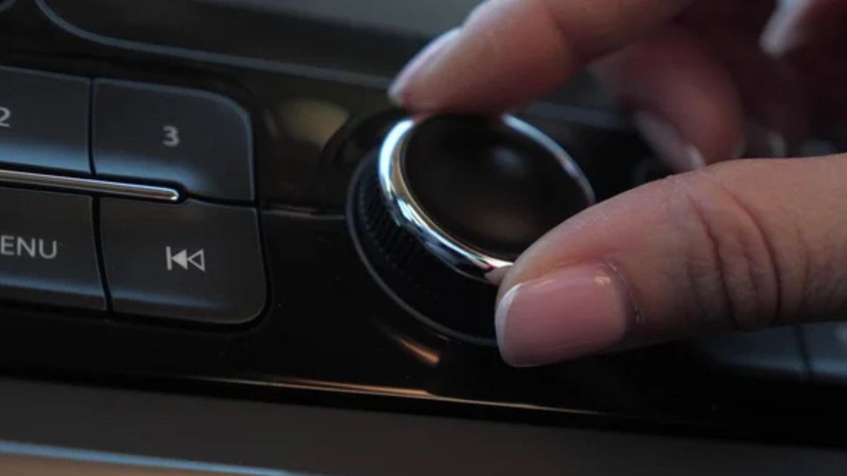 Arabada Dinlenilen Şarkılar Kazaları Artırıyor: Şaşırtıcı İstatistikler! 1 Arabada Dinlenilen Şarkılar Kazaları Artırıyor: Şaşırtıcı İstatistikler!