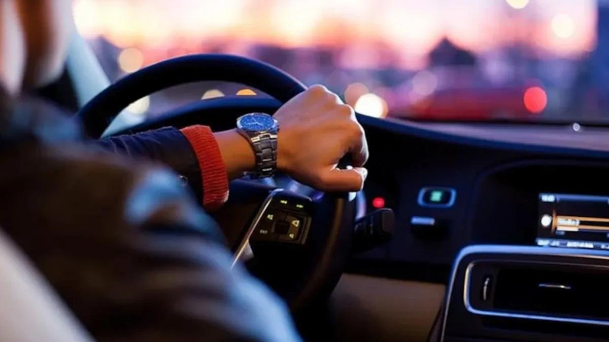 Arabada Dinlenilen Şarkılar Kazaları Artırıyor: Şaşırtıcı İstatistikler!