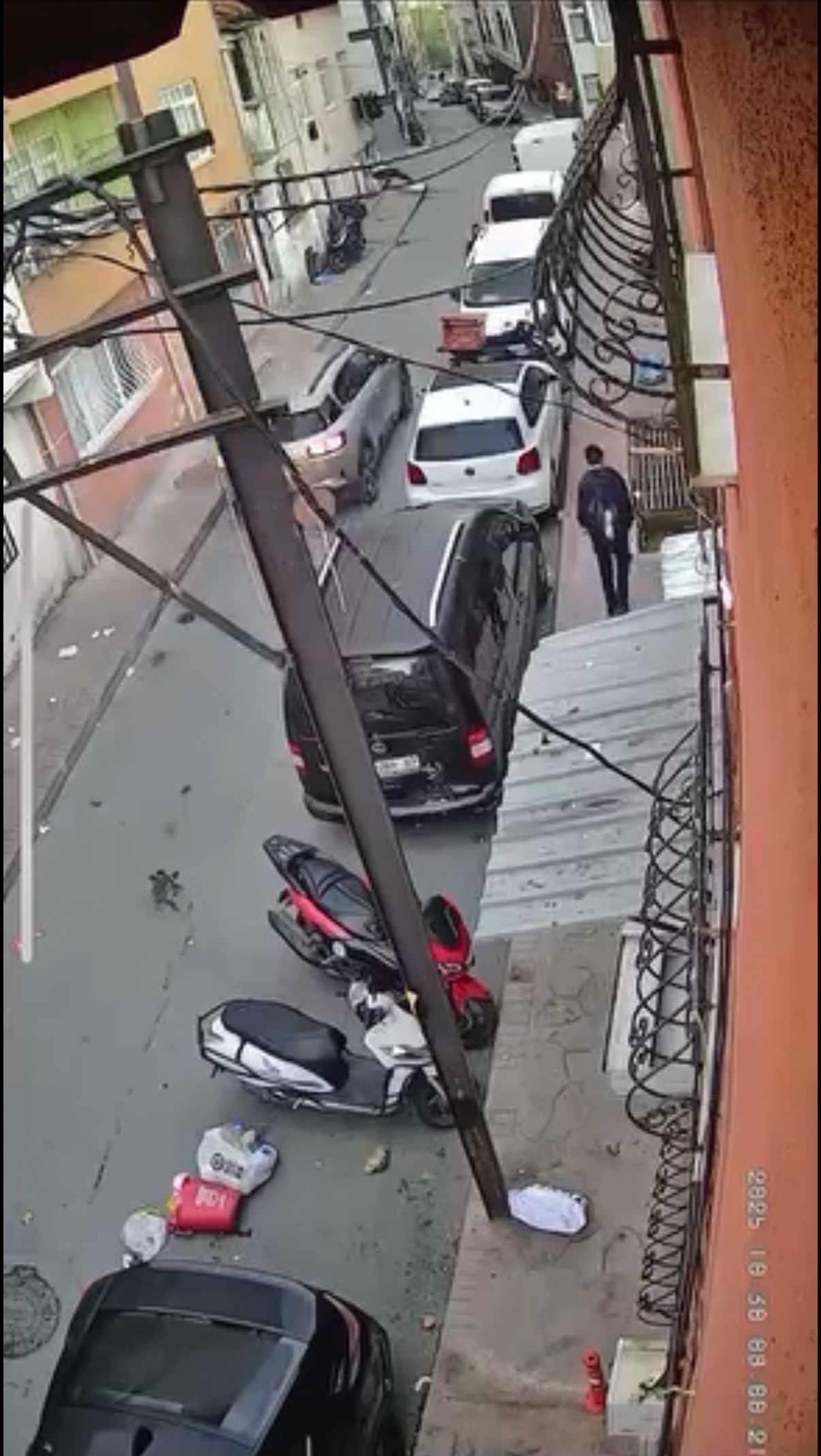 Arkadaşına Korkunç Bir Darbe: Yarın Okulda Kaos Bekleniyor! 2 Arkadaşına Korkunç Bir Darbe: Yarın Okulda Kaos Bekleniyor!